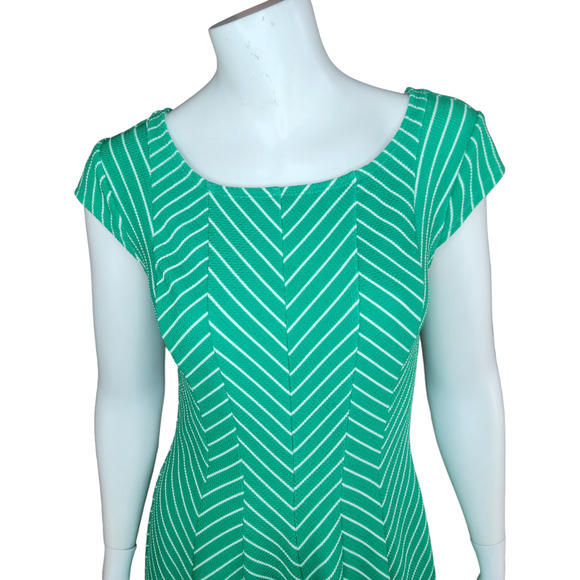 Robbie Bee Womens XS Green White Chevron Short Sleeve A-Line Midi Dress Spring - Picture 2 of 13